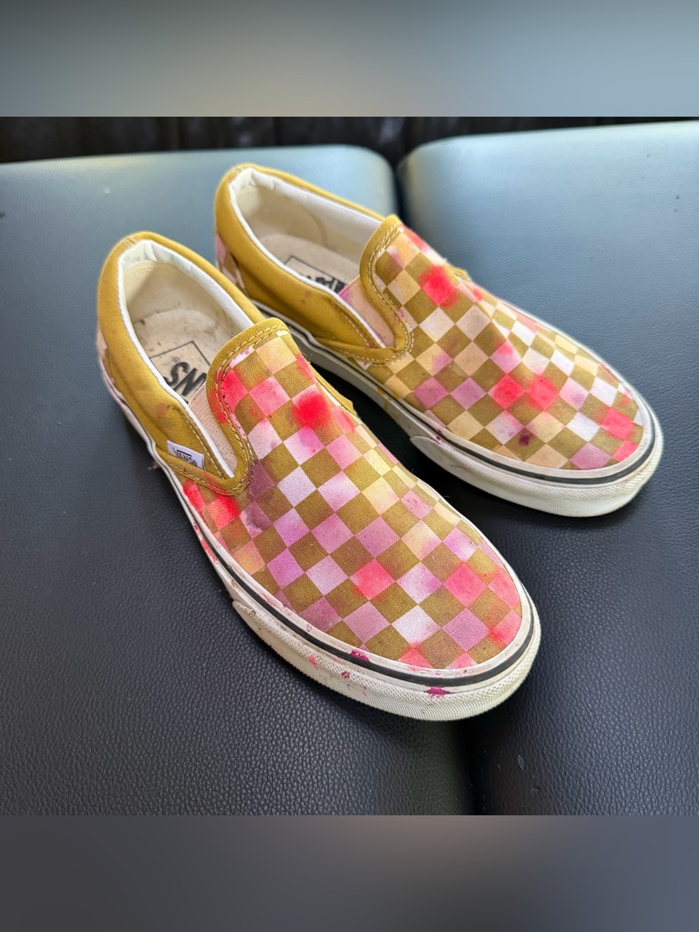 VANS CHECKER SLIP ON - ARTIST HAND PAINTED - YOKOSNOOPY - MENS 6.5, WOMEN'S 8
